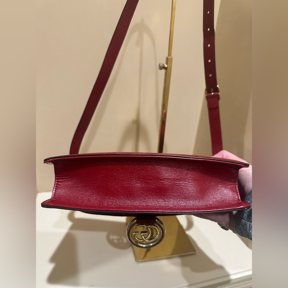 Gucci
Double G Torchon Marmont Scarf Ring Bag - Picture 10 of 16